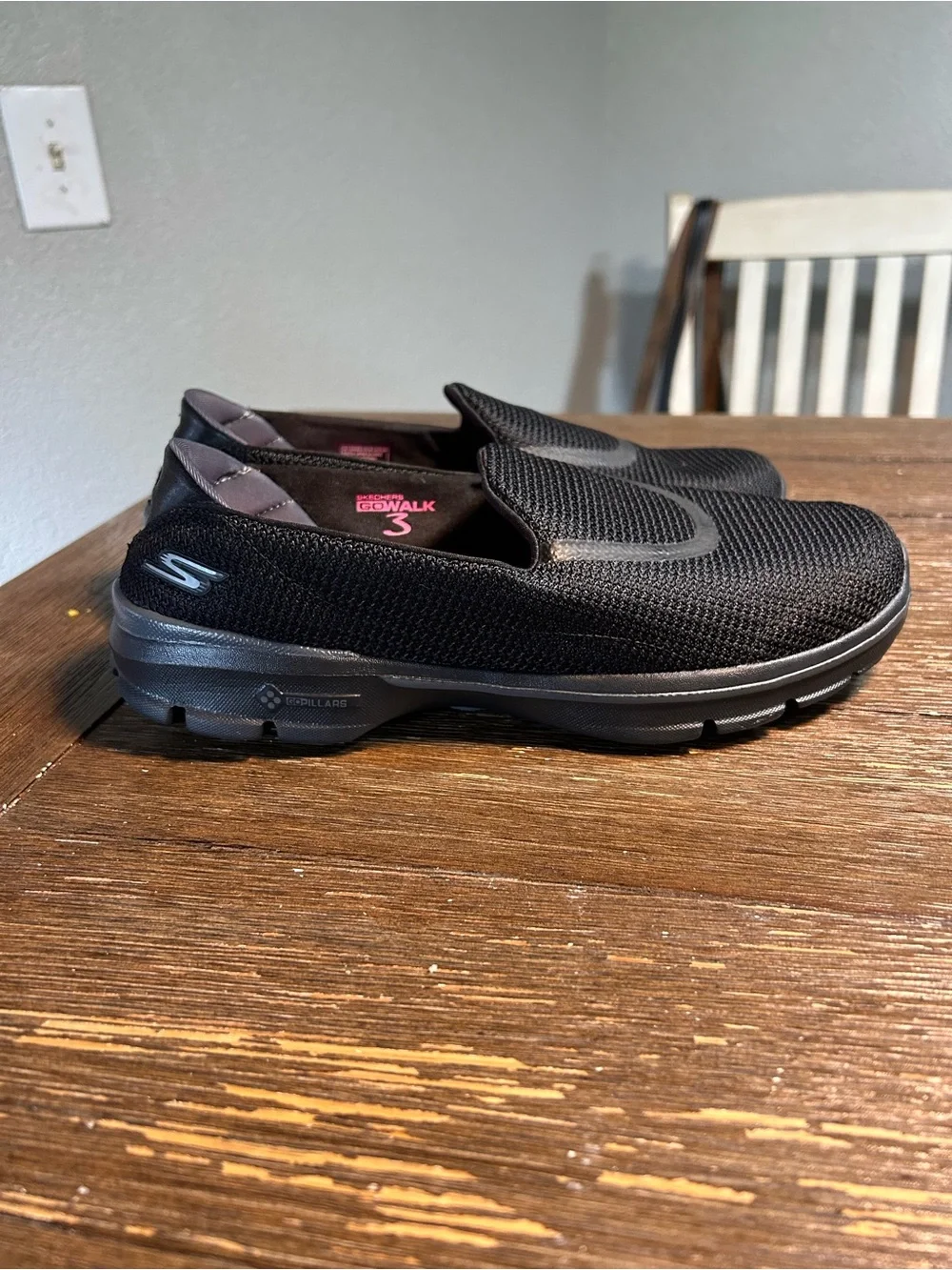 Skechers go walk 3 size 10